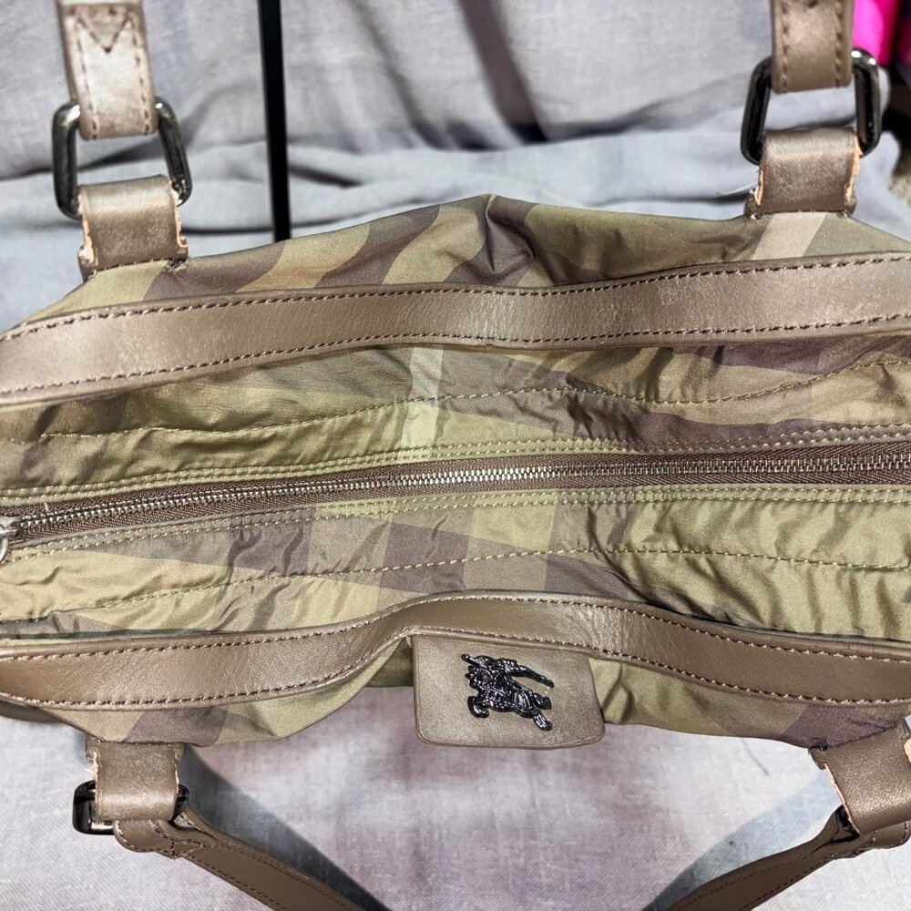 Burberry Green Plaid Tote Bag - Picture 9 of 9